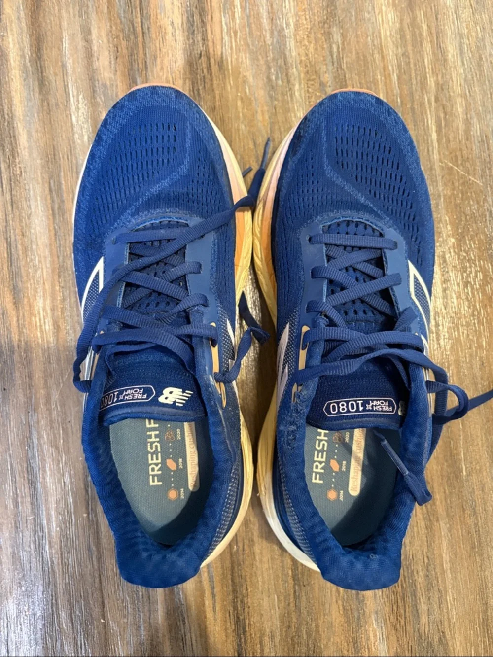 New Balance 1080v14 - Picture 2 of 4